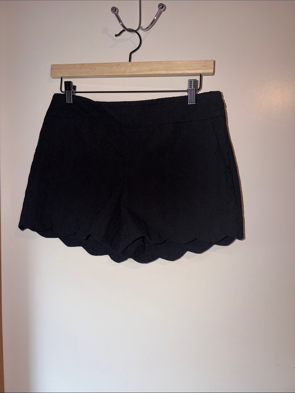 LOFT Black Scallop Hem High-Waist Shorts